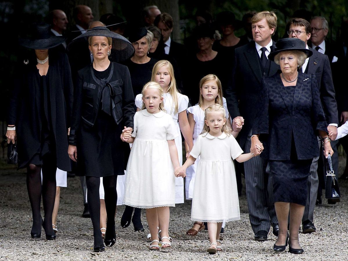 Foto: La familia real holandesa despide a Friso de Holanda. (EFE/Koen Van Weel)