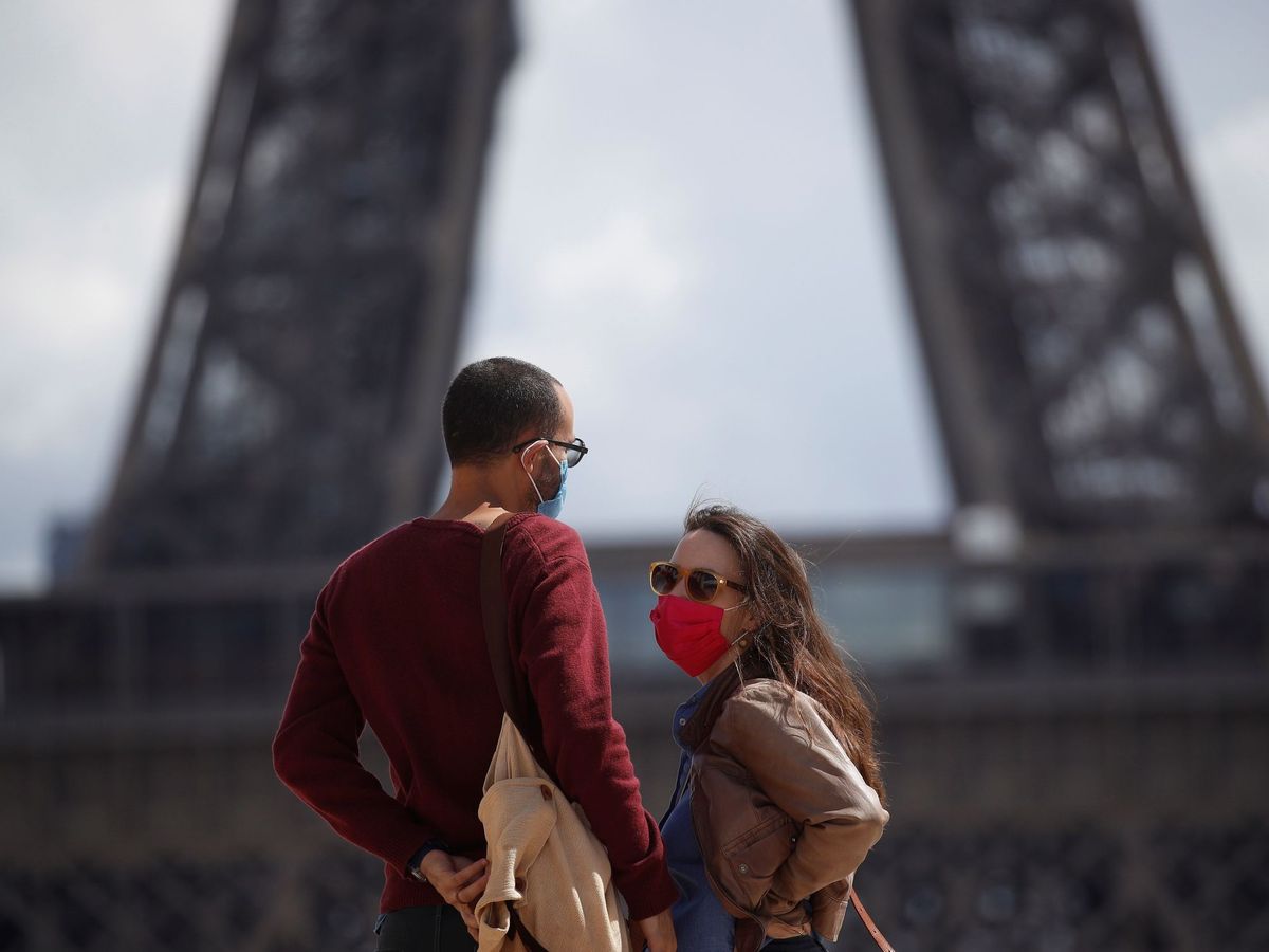 Foto: Una pareja en París. (EFE)