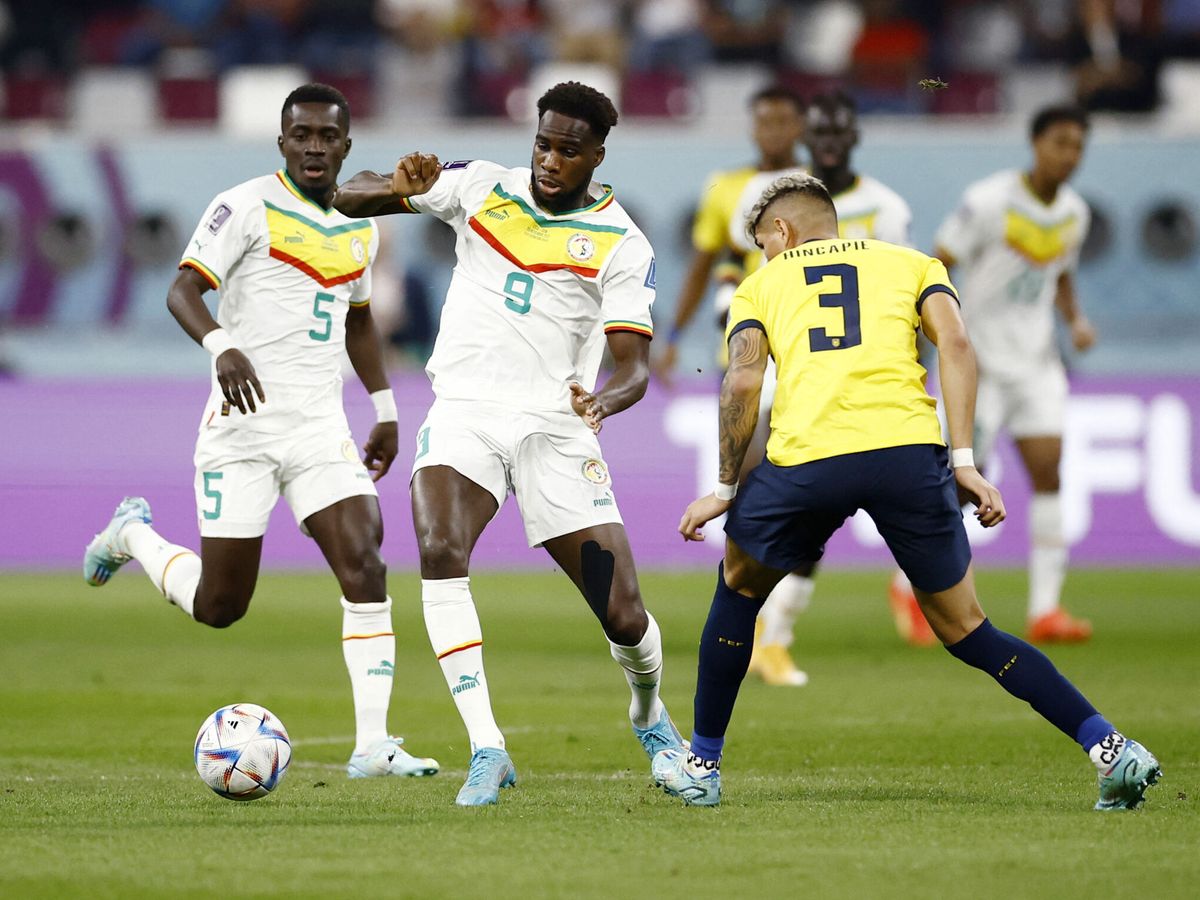 Foto: Un lance del encuentro entre Senegal y Ecuador. (Reuters/Stephane Mahe)