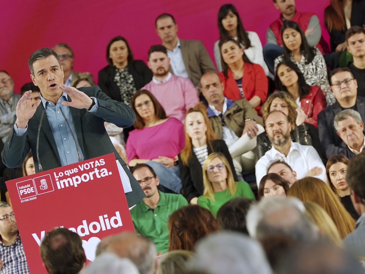 Foto: El secretario general del PSOE y presidente del Gobierno, Pedro Sánchez, durante un mitin electoral. (EFE/Nacho Gallego)