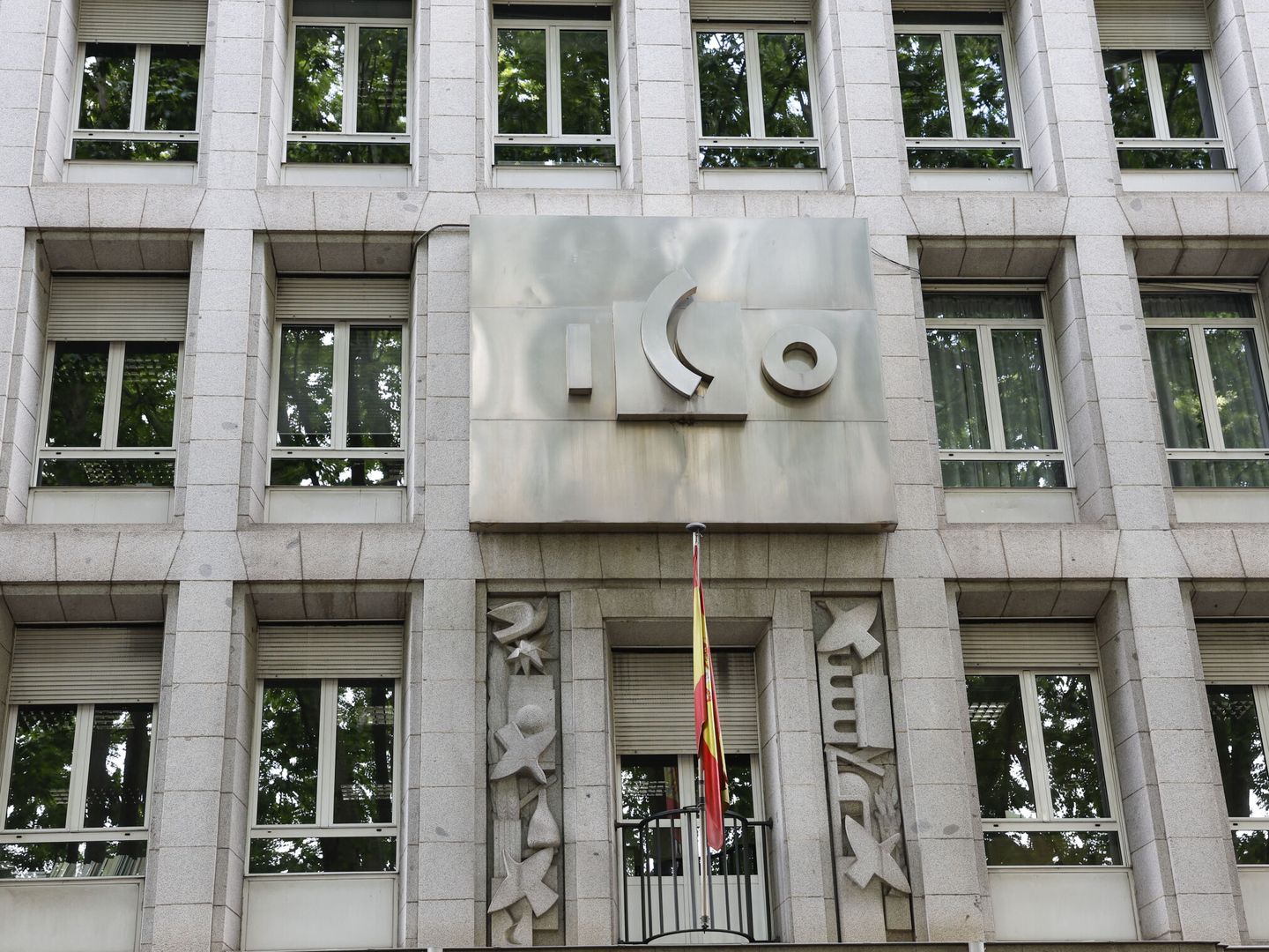 Fachada exterior del edificio del Instituto de Crédito Oficial (ICO). (EFE/Juanjo Martín)