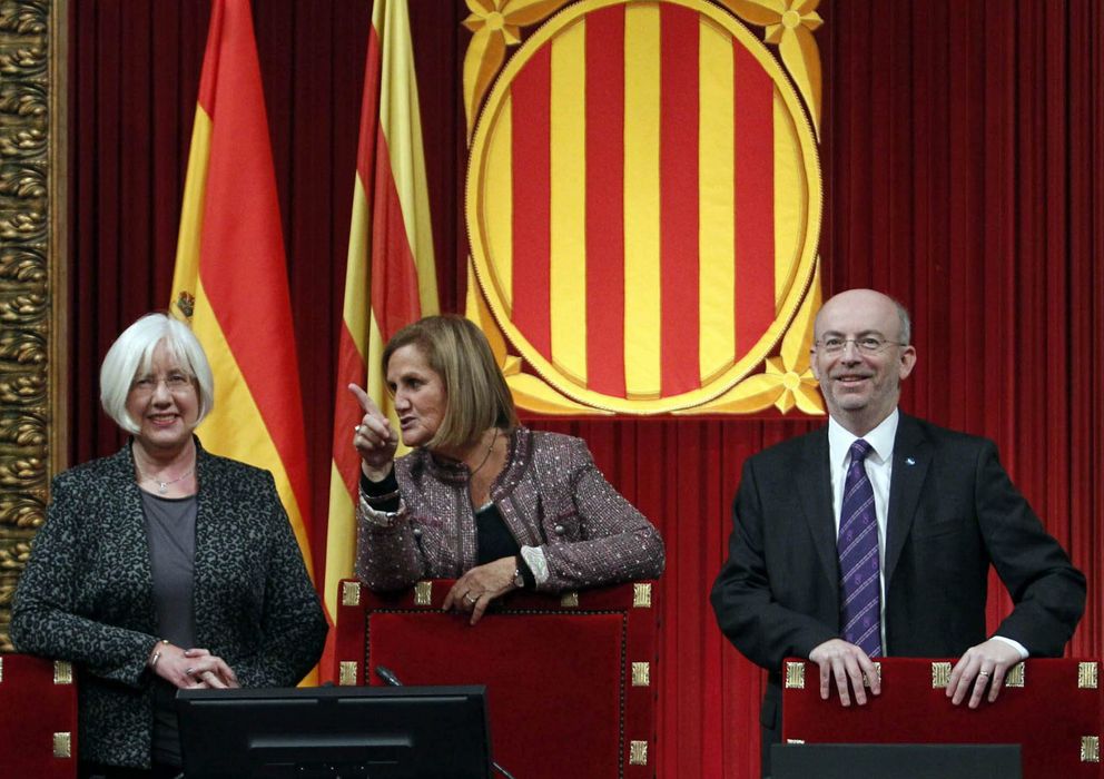 Foto: La presidenta del Parlament, Núria de Gispert (c). (EFE)