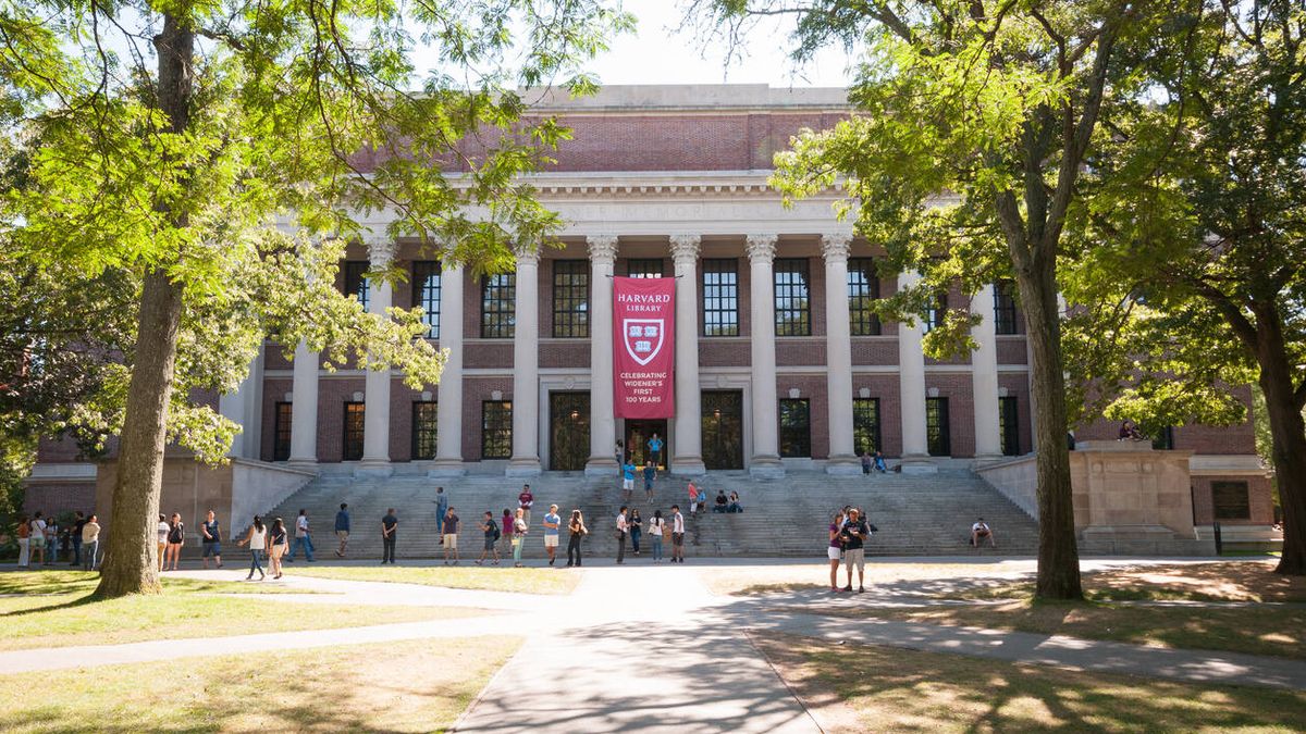 Harvard ofrece más de 100 cursos gratuitos para que te formes este verano
