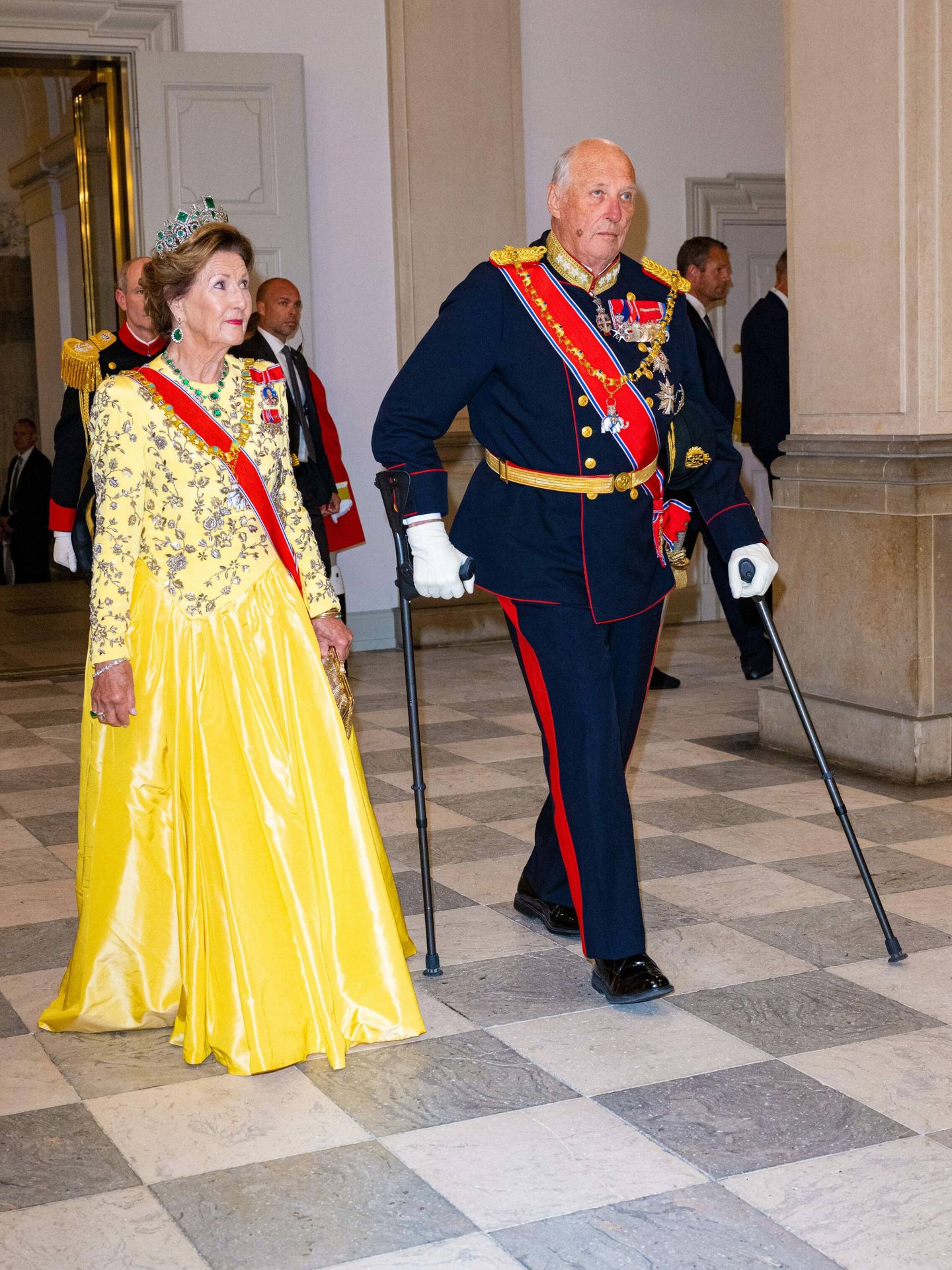 La reina Sonia y el rey Harald de Noruega, en la cena por el jubileo de Margarita de Dinamarca. (Cordon Press)