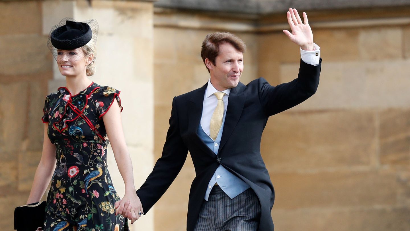 James Blunt y Sofia Wellesley, en la boda de Eugenia de York. (Reuters)