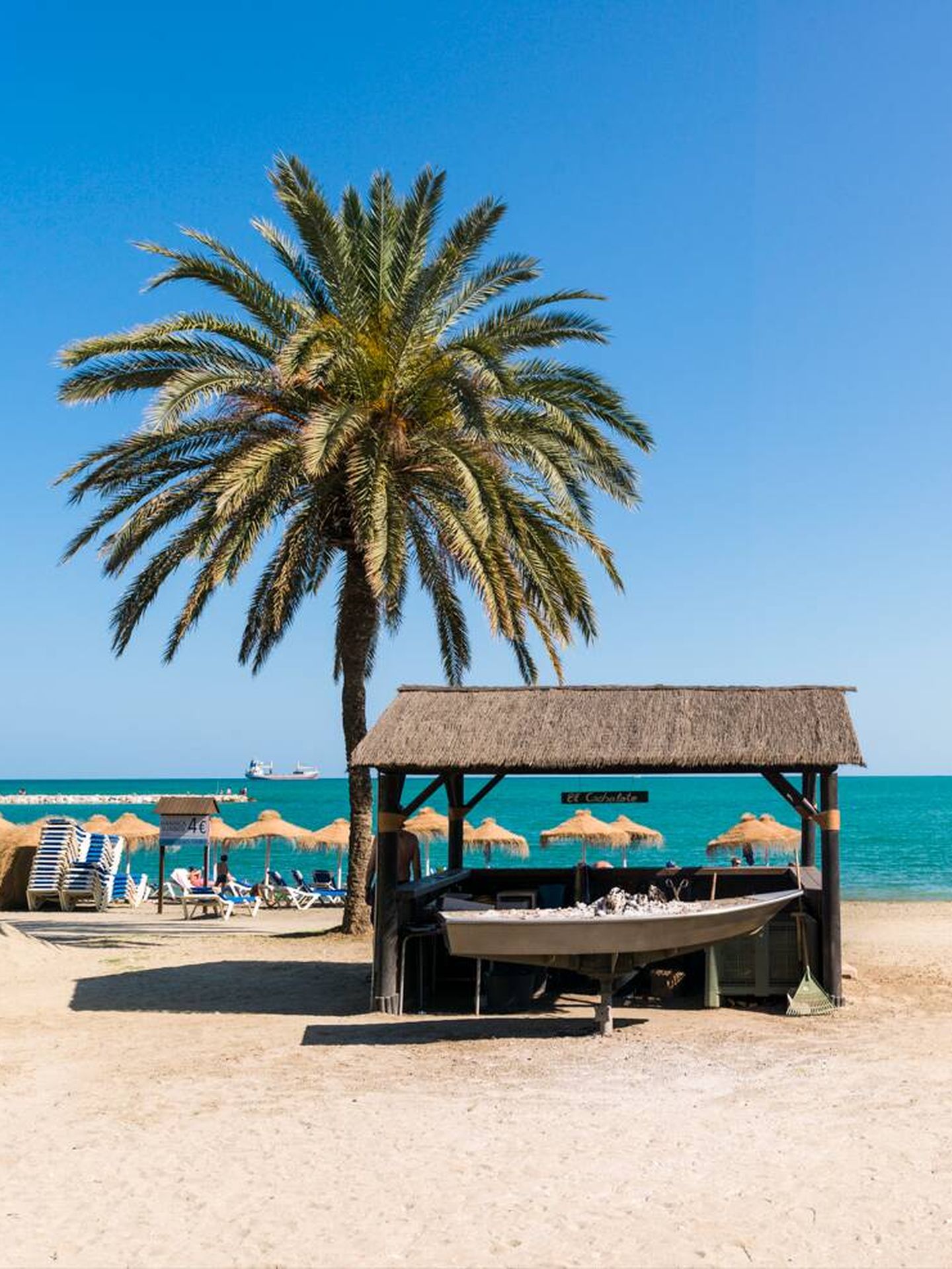 Playa, espetos y cañas bien fresquitas, eso es Málaga también. (Cortesía)