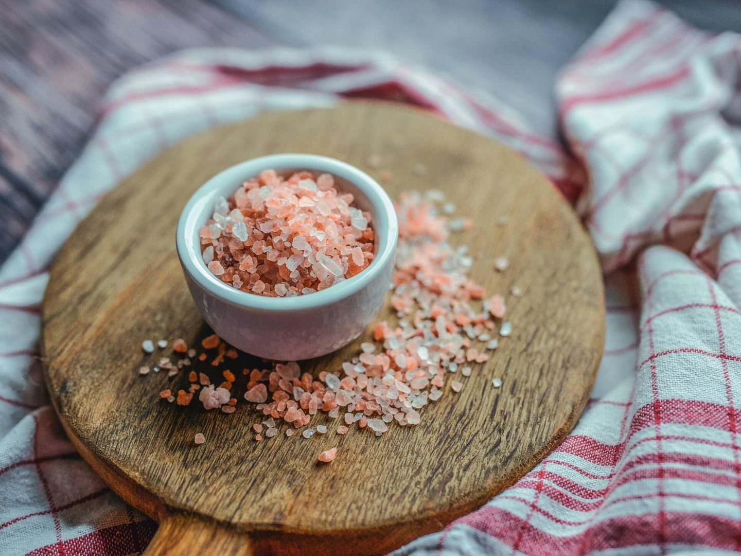 Añadir sal frecuentemente a los alimentos puede aumentar el riesgo de diabetes tipo 2 hasta en un 39%. (Pexels)