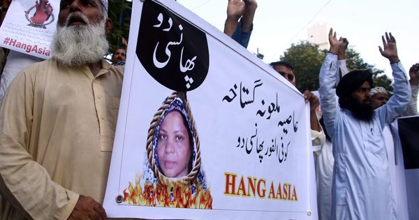 Foto: Protesta contra mujer cristiana condenada a muerte por blasfemia