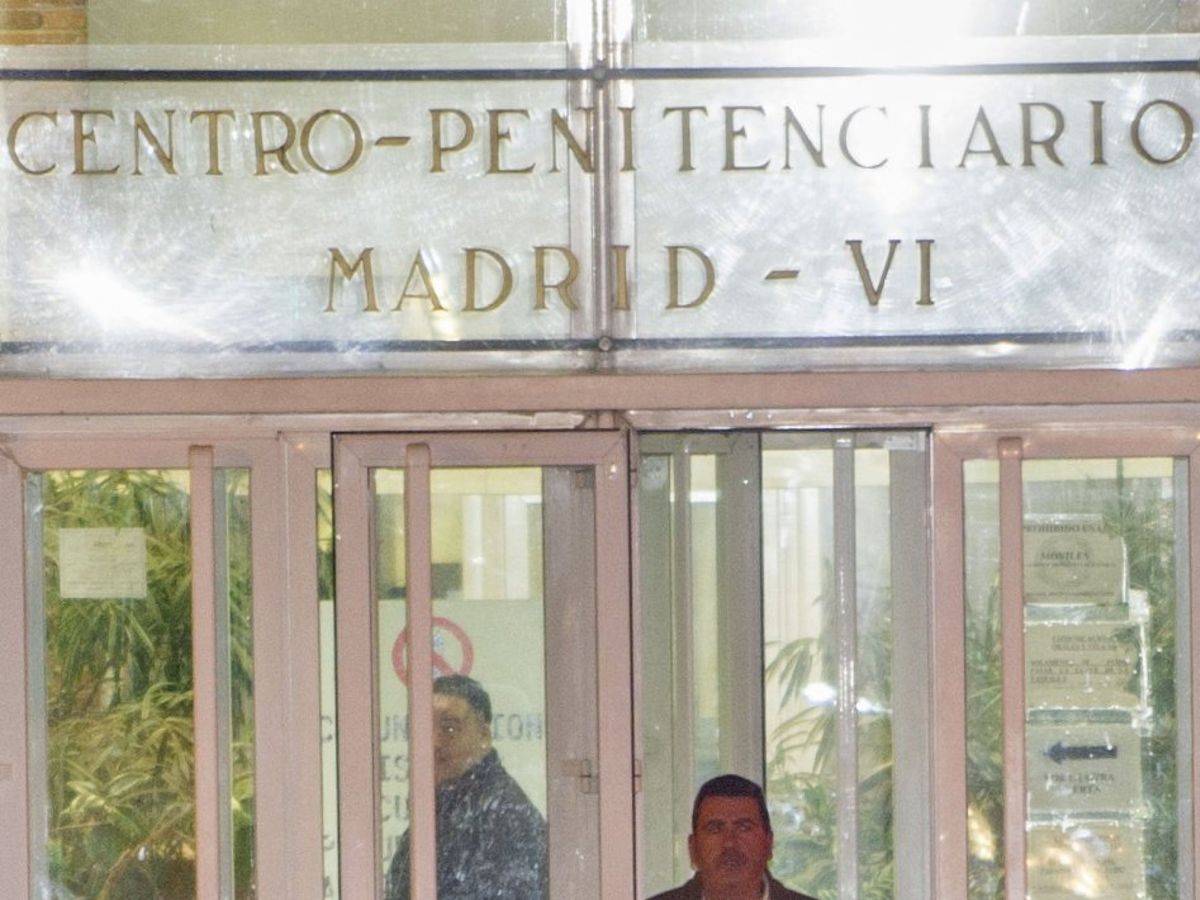 Foto: Acceso a la prisión de Aranjuez. (EFE)