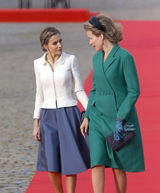 Foto: La reina Matilde junto a Doña Letizia (Gtres)