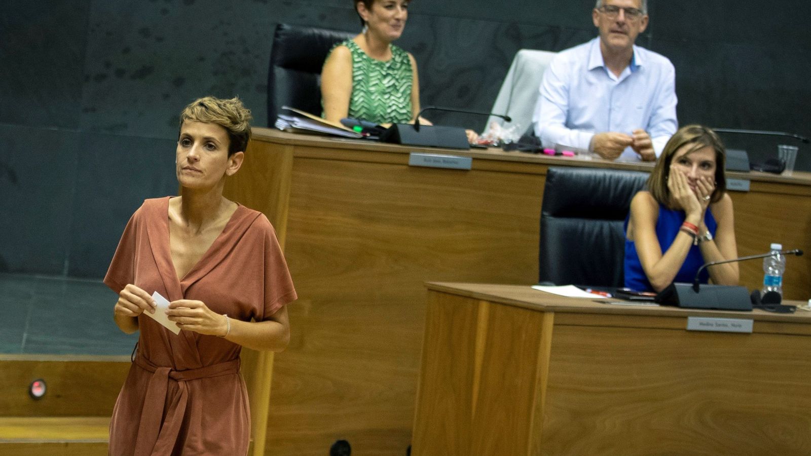 Foto: La socialista María Chivite en el Parlamento de Navarra. (EFE)