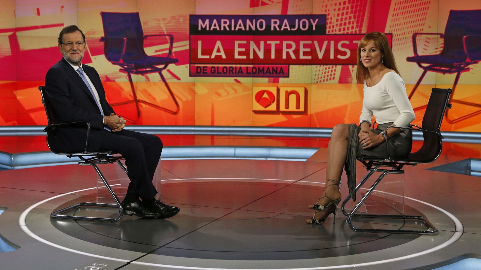 Foto: El presidente del Gobierno, Mariano Rajoy en su entrevista con Gloria Lomana. (EFE)