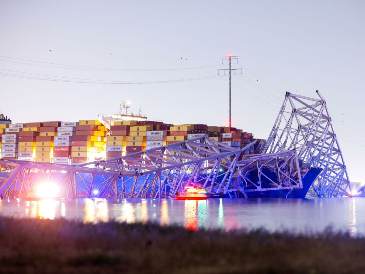 Foto: Estado del puente Francis Scott Key de Baltimore tras el choque con el carguero. (EFE/Jim Lo Scalzo)