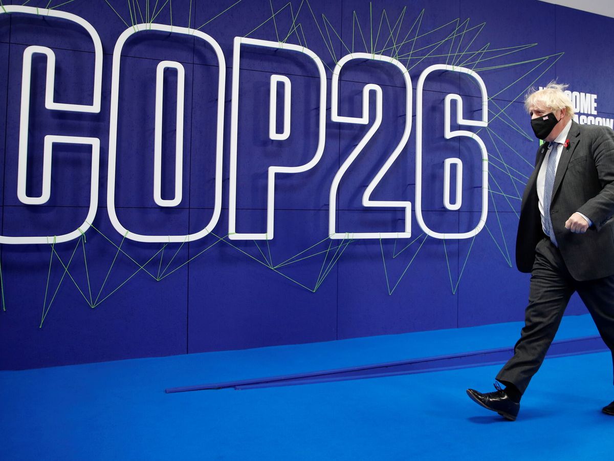 Foto: El primer ministro británico, Boris Johnson, a su llegada a la cumbre del clima de Naciones Unidas (COP26) en Glasgow. (Reuters/Pool/Phil Noble)