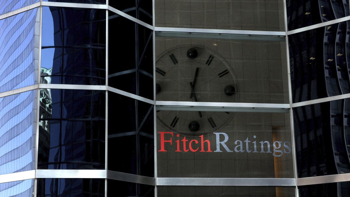 La bofetada de Fitch se salda con un tono agridulce en Liberbank, Popular y Bankia
