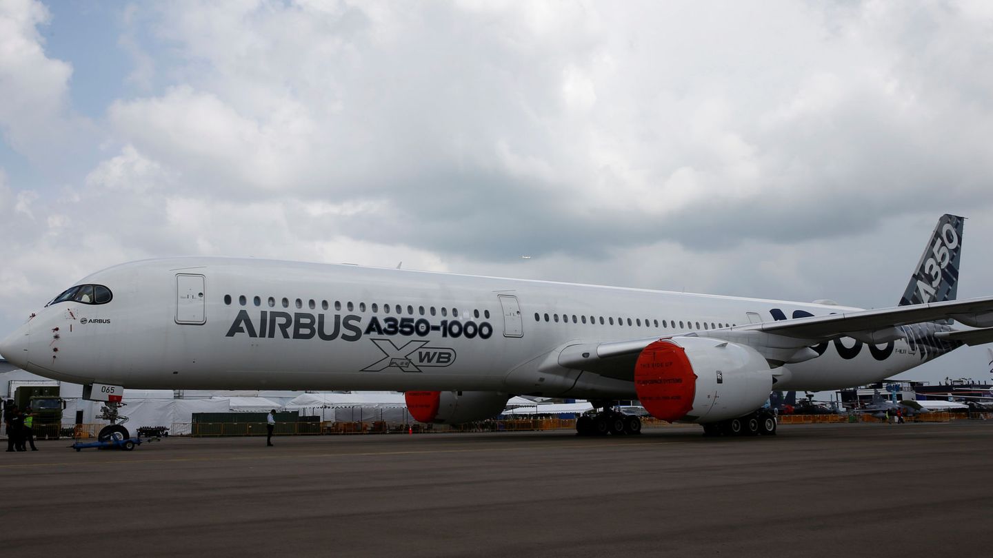 Imagen de un A350 de Airbus en Toulouse. (EFE)