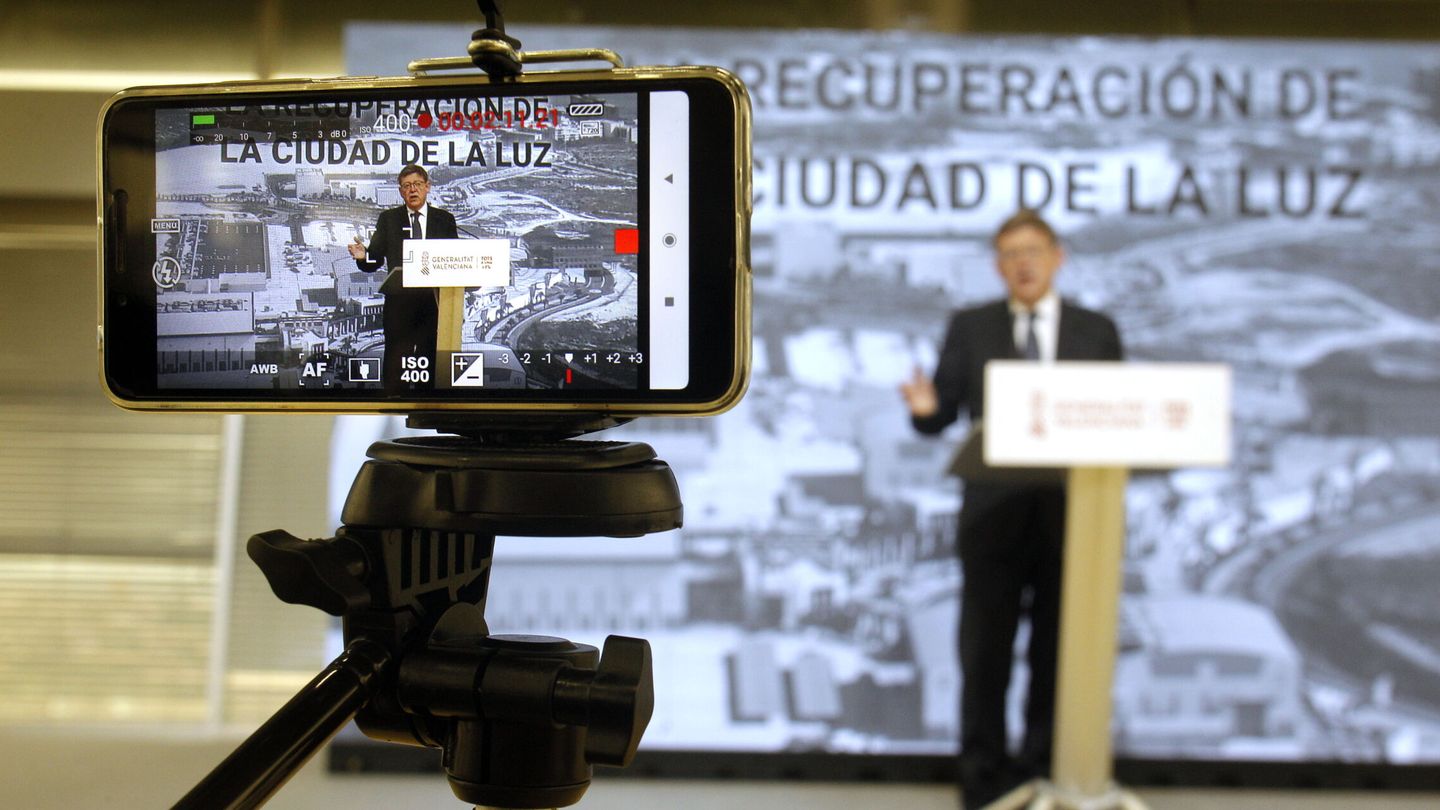 Ximo Puig, en la comparecencia para anunciar el levantamiento de la sanción al uso comercial de la Ciudad de la Luz. (EFE)