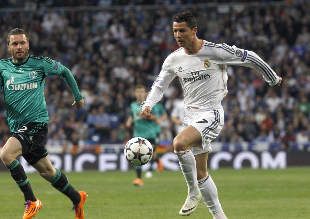 Foto: Cristiano en acción durante el Real Madrid-Schalke (EFE)