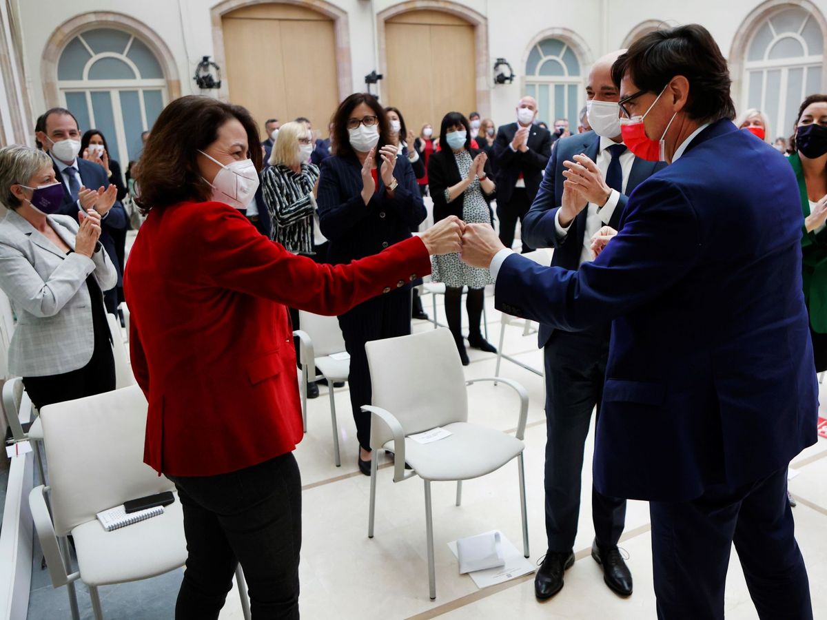 Foto: La viceprimera secretaria del PSC, Eva Granados (i), junto al líder de la oposición en Cataluña, Salvador Illa. (EFE)