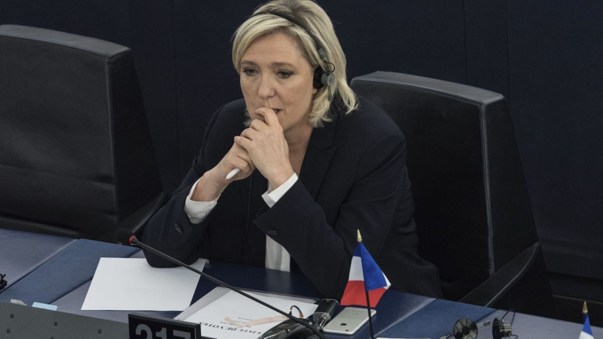 Levantan la inmunidad a Le Pen: podrá ser juzgada por tuitear ejecuciones del Daesh