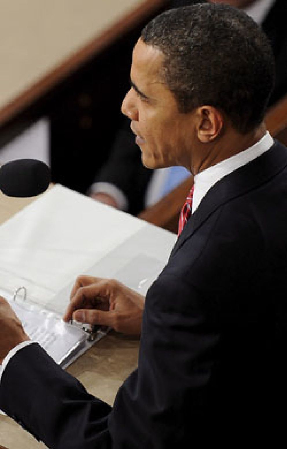 Foto: Obama pronuncia un discurso optimista en el que afirma que EEUU "saldrá de la crisis más fuerte que antes"