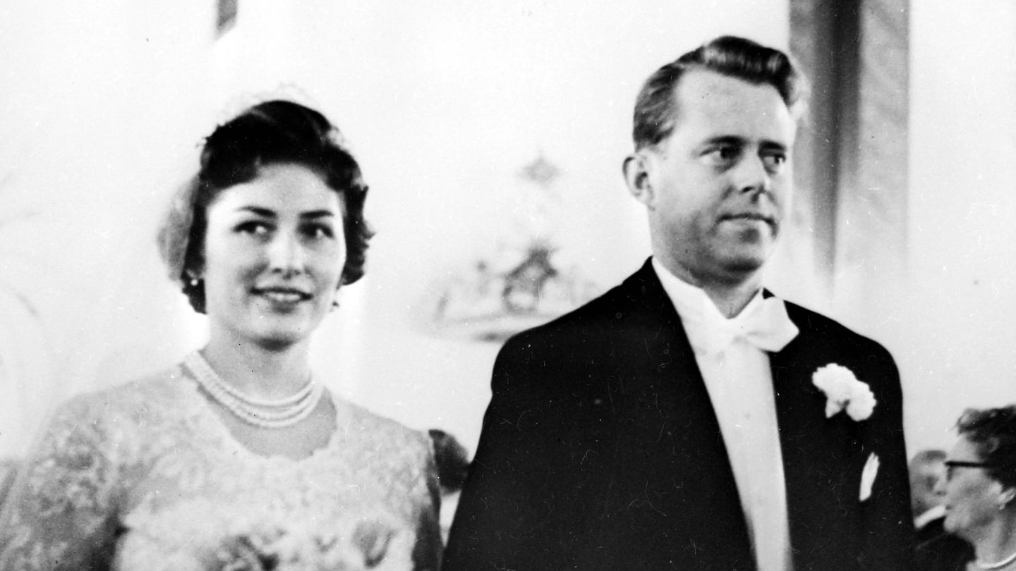 La princesa Astrid y Johan Martin Ferner,  el día de su boda. (Cordon Press)