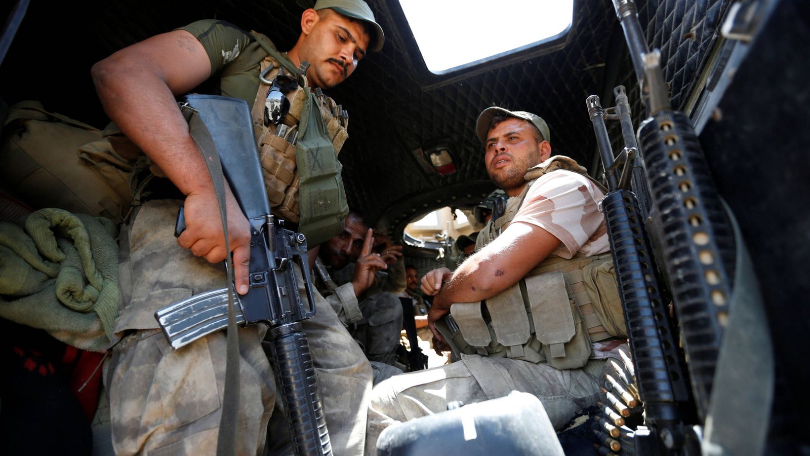 Foto: Soldados iraquíes se preparan para entrar en Faluya durante la ofensiva contra el ISIS, el 14 de junio de 2016 (Reuters). 