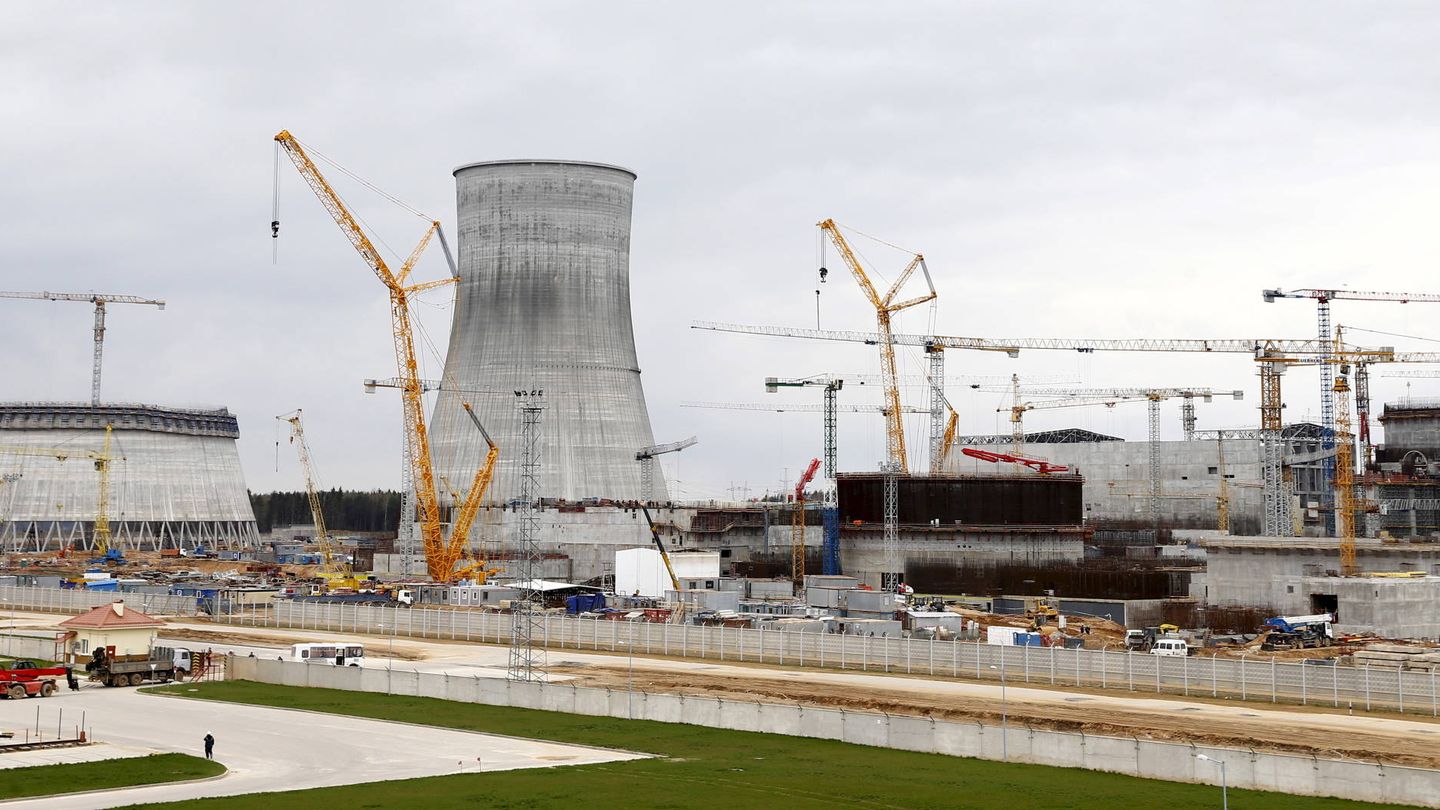 La planta nuclear de Astravets durante su construcción en abril de 2016. (Reuters)