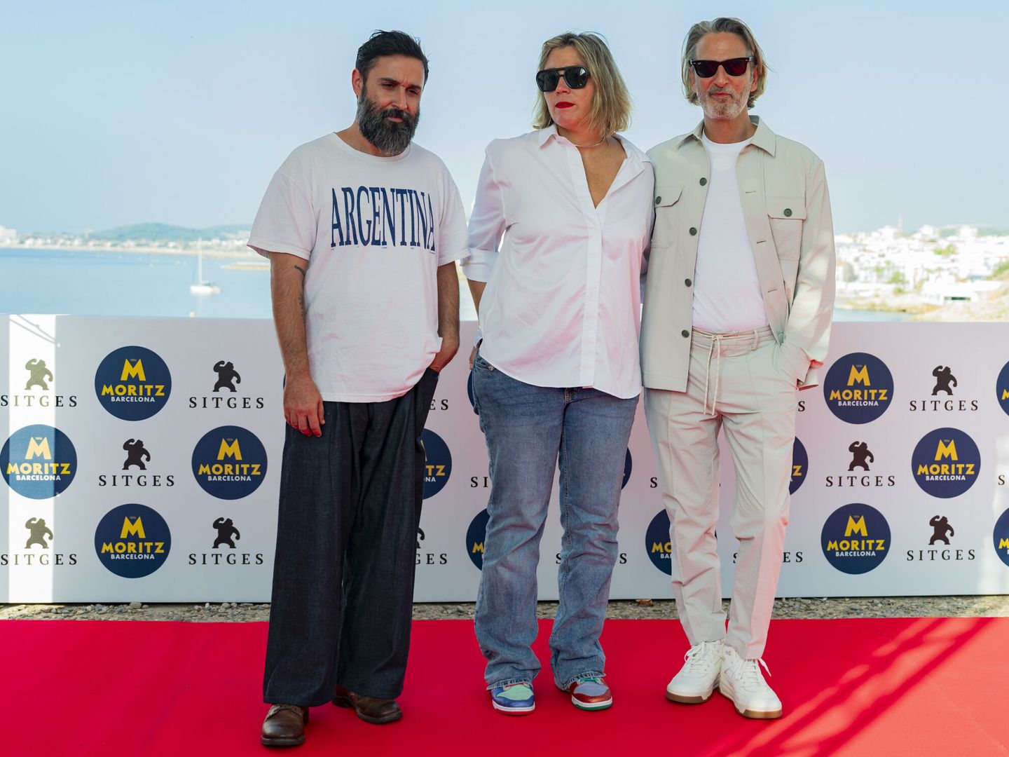 Aritz Moreno, Merry Colomer y Ernesto Alterio, en la presentación de 'Moscas', en el Festival de Cine de Sitges. (EFE/Siu Wu) 