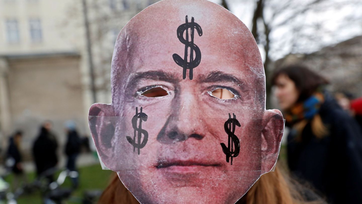 Protesta contra la apertura de un nuevo centro de Amazon en Berlín. (Reuters)