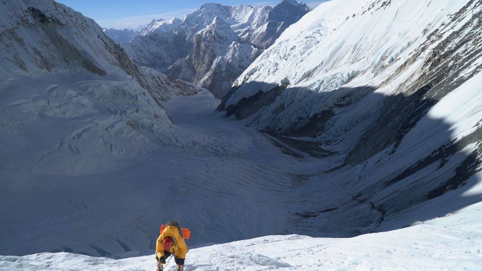 Foto: Vista del impresionante Valle del Silencio, camino al C2 del Everest.