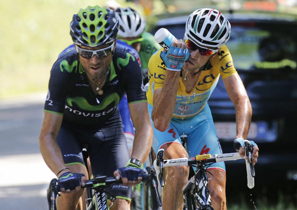 Foto: Valverde no ha podido seguir el ritmo de los favoritos y Nibali ya acaricia el Tour.