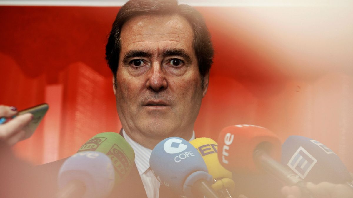 La CEOE estalla contra el pacto PSOE-Bildu: "Es una irresponsabilidad mayúscula"