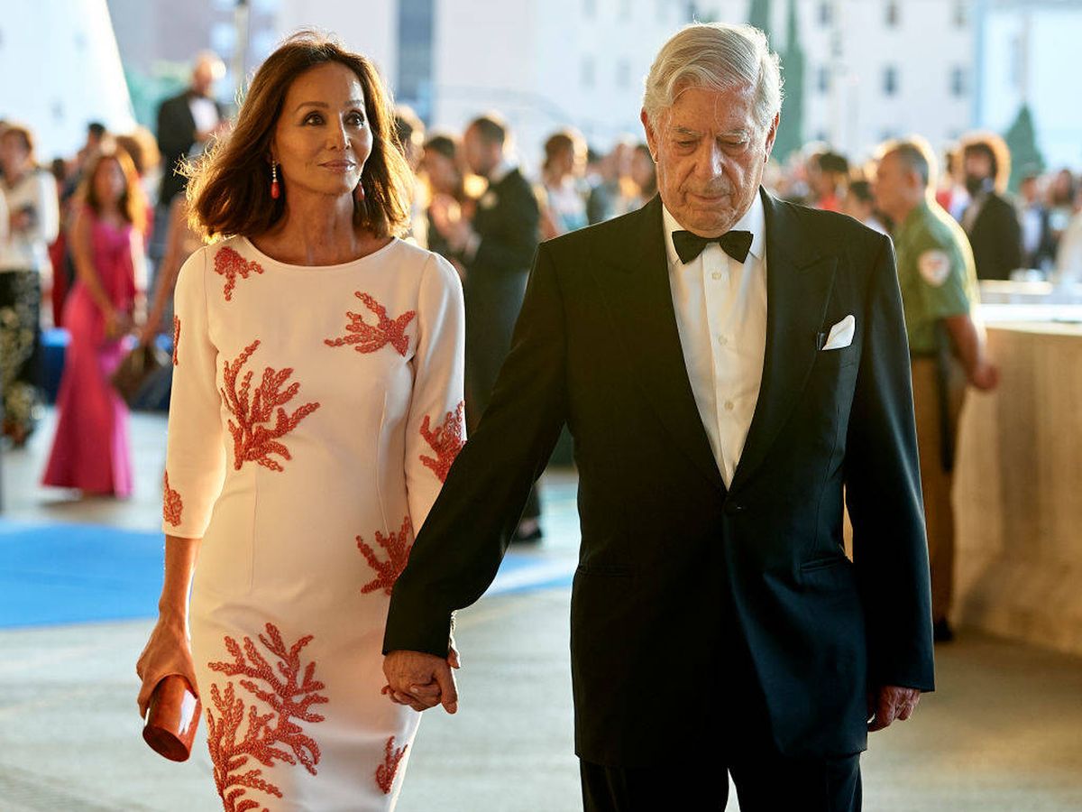 Foto: Isabel Preysler y Mario Vargas Llosa, en una entrega de premios. (Getty)