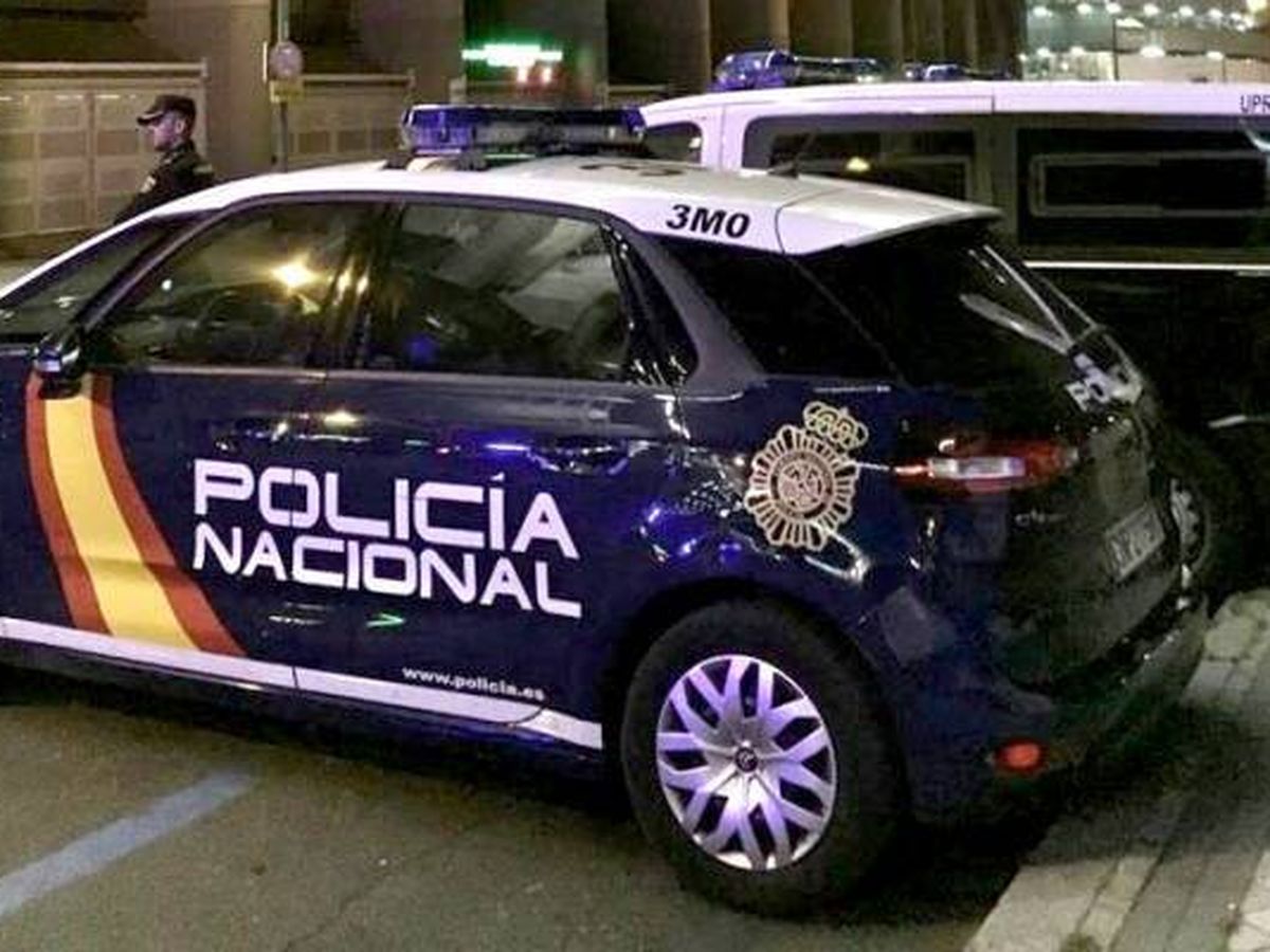 Foto: Vehículo de la Policía Nacional en Puerto Banús. (Policía Nacional)