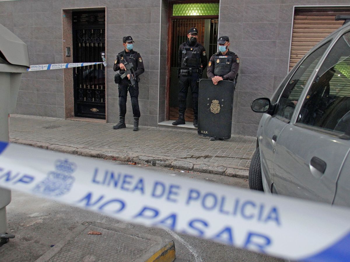 Foto: Policía en Alicante, foto de archivo. (EFE/Morell)