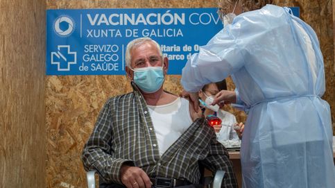 Un estudio de la Xunta revela que las vacunas evitan la muerte en casi el 100% de los casos
