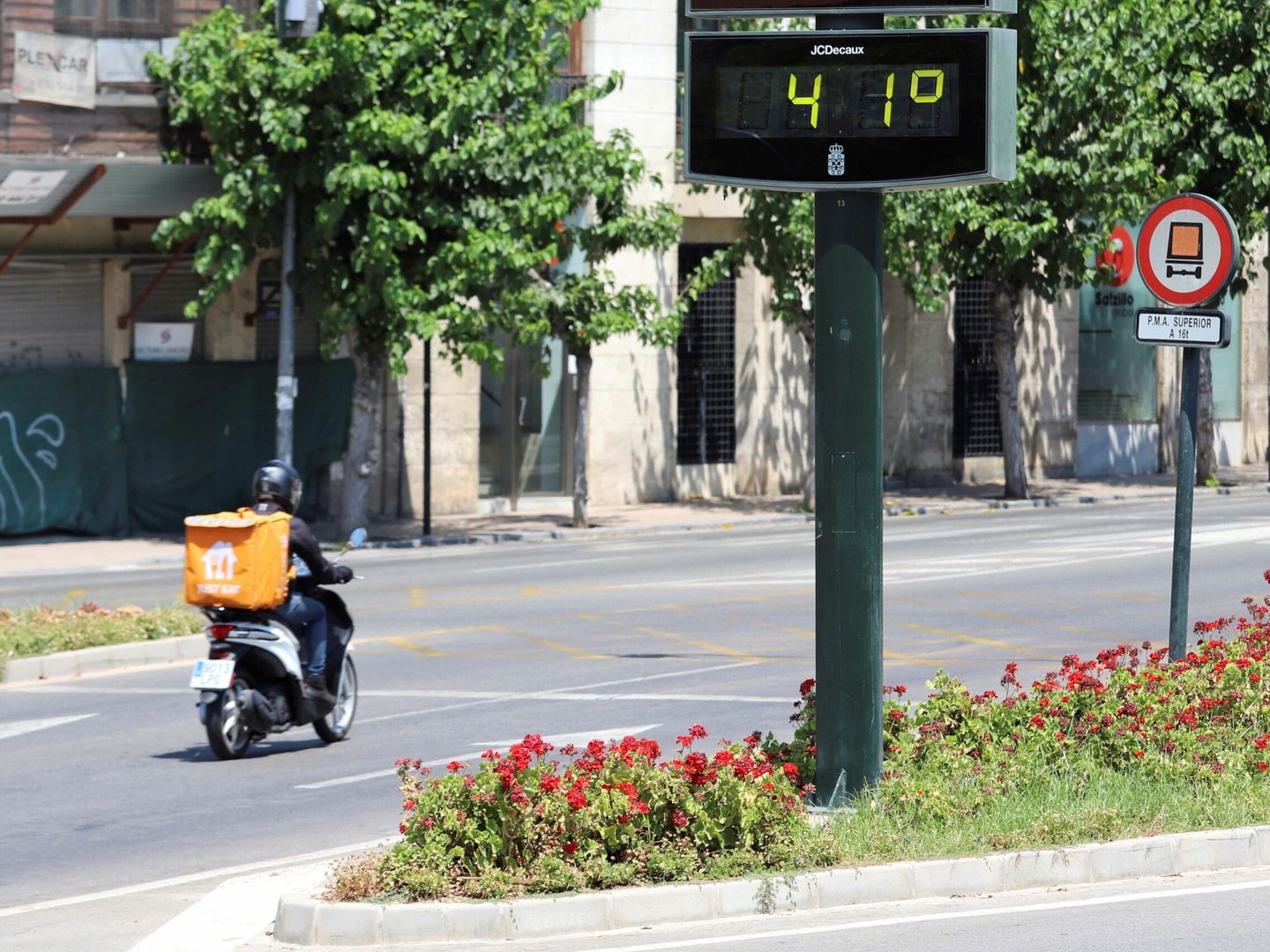 Un termómetro marca 41 grados en Murcia en julio de 2021. (EFE)