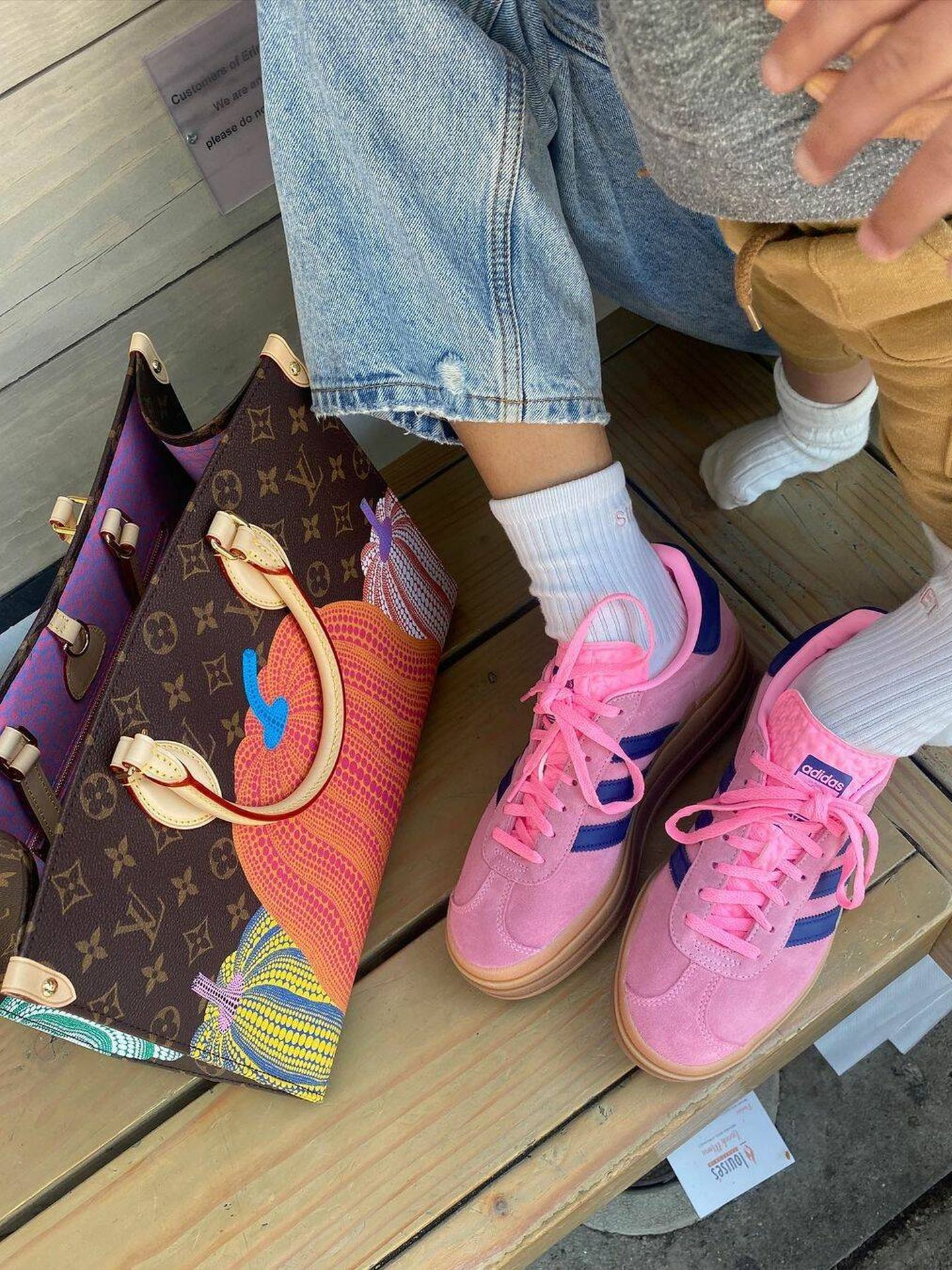 El bolso de Louis Vuitton. (Instagram/@aimeesong)