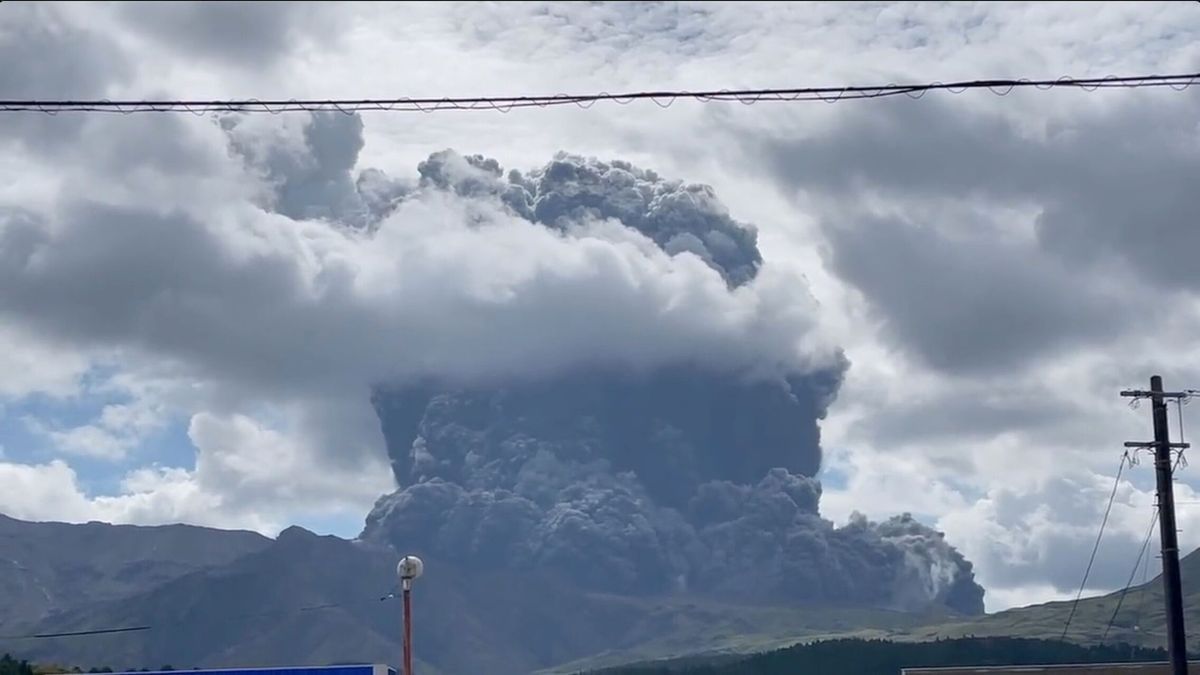 Japón eleva la alerta alrededor del volcán Aso tras el aumento de tremores