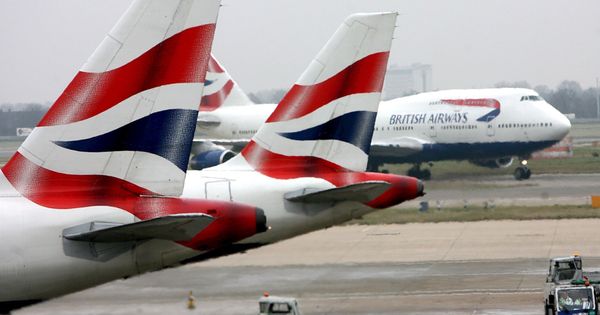 Foto: Dos aviones de la compañía British Airways en el Aeropuerto Heathrow de Londres 