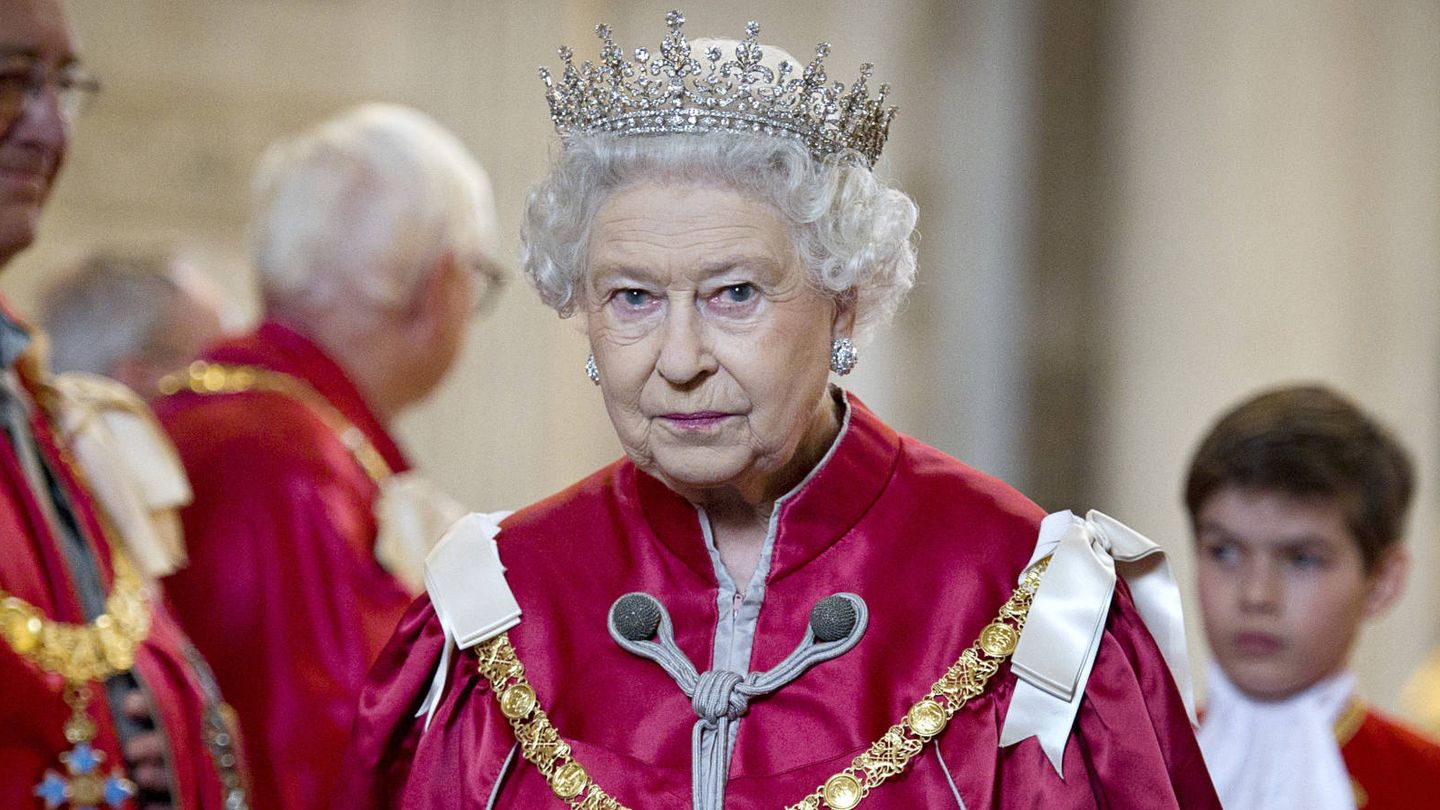 Isabel II con la tiara. (Getty Images)