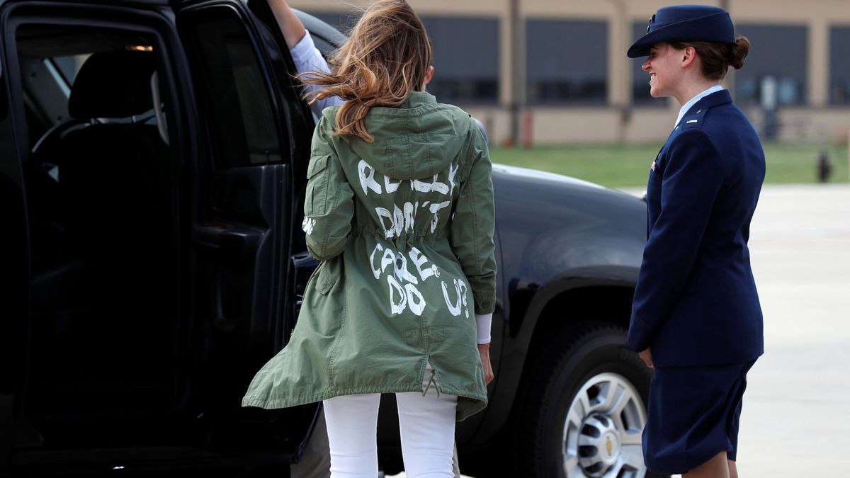 La última polémica de Melania Trump: la lía con su primera parka de Zara 