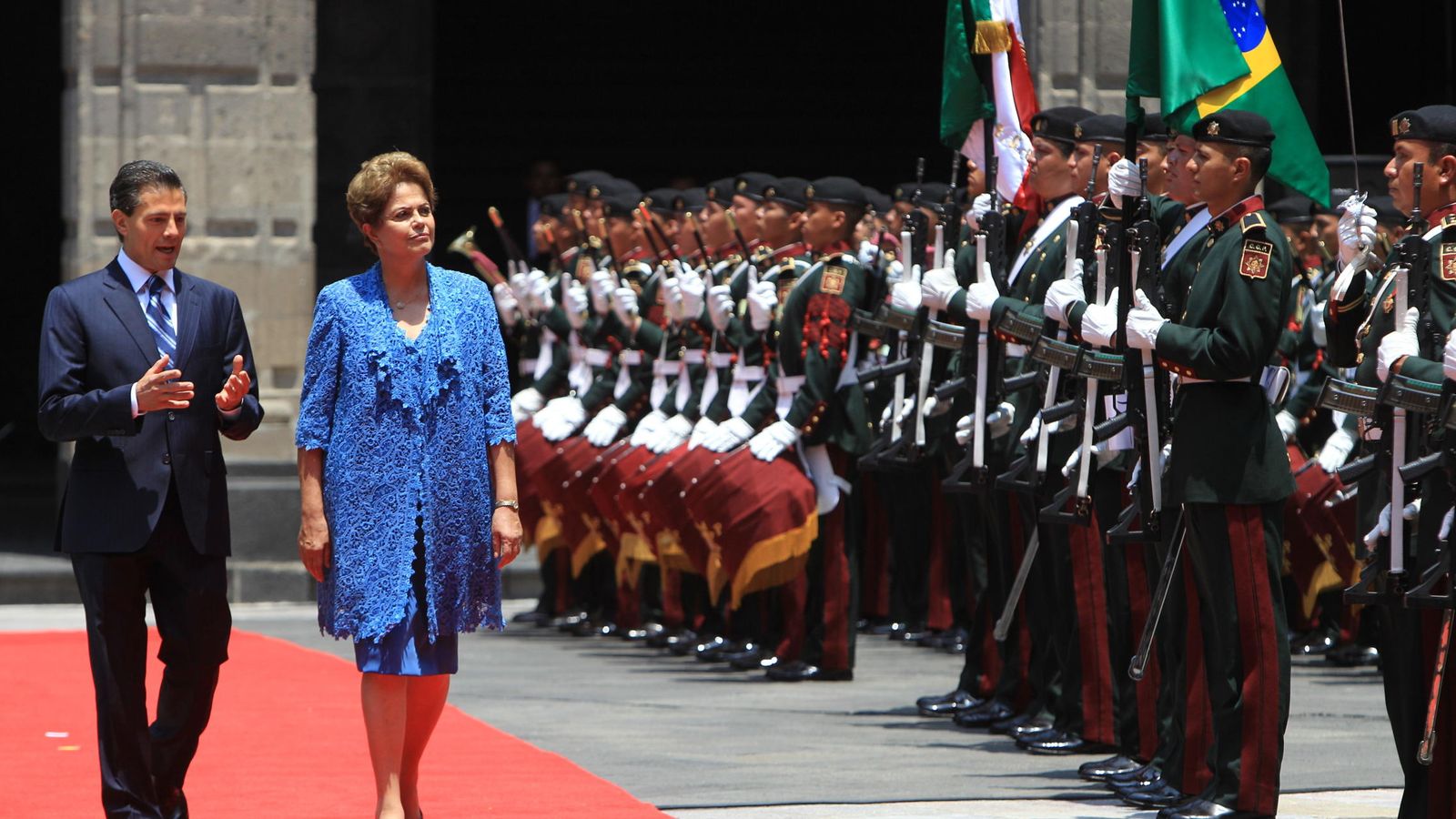 Foto: Peña Nieto recibe a Rousseff en su reciente visita a México (Efe)