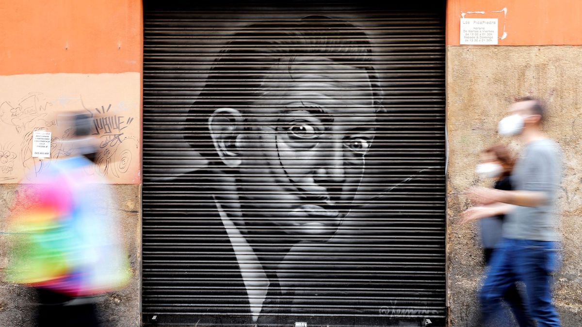 Los Mossos investigan el robo de dos cuadros de Salvador Dalí en un piso en Barcelona