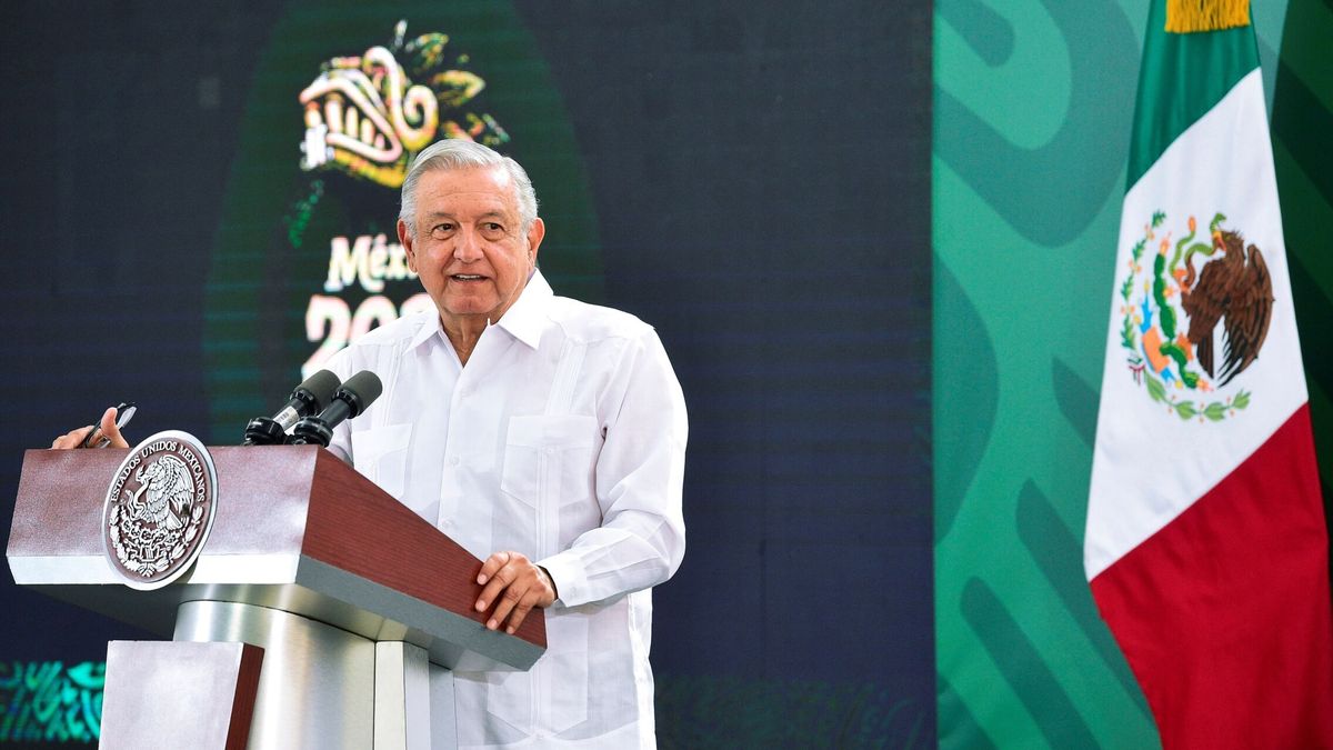 El presidente de México acusa a "los de arriba" de España de actuar como Hernán Cortés
