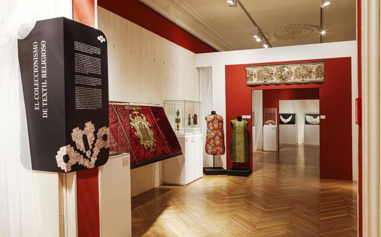 Entre sedas y encajes. La colección textil de los marqueses de Cerralbo. Museo Cerralbo. Fotografías a cargo de: FAM (©MCD).