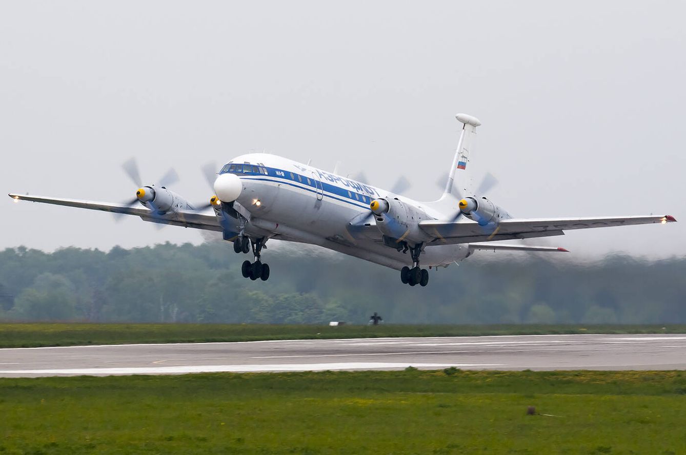 Despegue de un IL-22M en 2016. (Dmitry Terekhov)