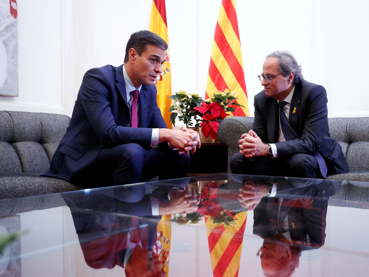 Foto: Pedro Sánchez y Quim Torra, en su reunión del 20 de diciembre de 2018 en el palacio de Pedralbes de Barcelona. (Reuters)
