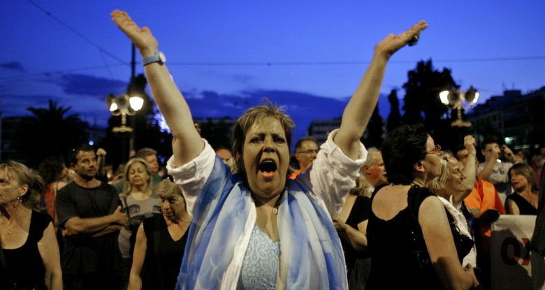 Miles de personas se manifiestan en grecia en una desigual huelga general
